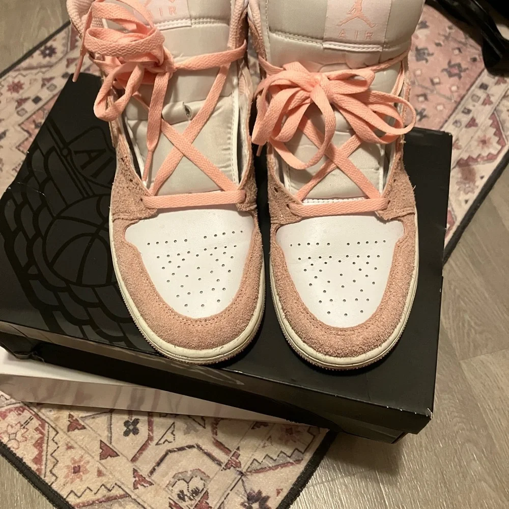 Jordan‎ Athletic Shoes in Peach and Cream